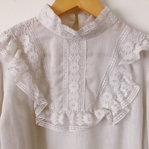 Vintage 60s Cotton and Lace Prairie Blouse / Victorian Revival Blouse Gunne Sax - Picture 2 of 7